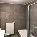 badkamer met douche/bad/dubbele lavabo/toilet - Cerpentier